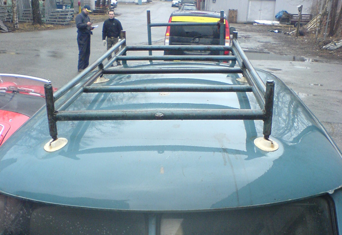 http://www.zhozho.com/forumpics/roofrack_1.jpg